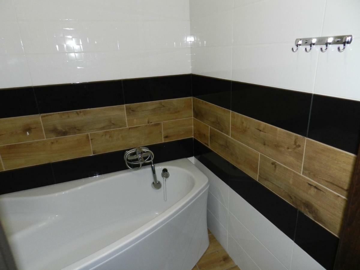 3-Room Luxury Apartment 100M2 On Sobornyi Avenue 193, By Grandhome Zaporizhia Bagian luar foto